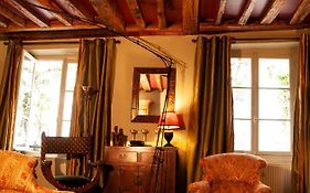 Le Marais Chic Ac